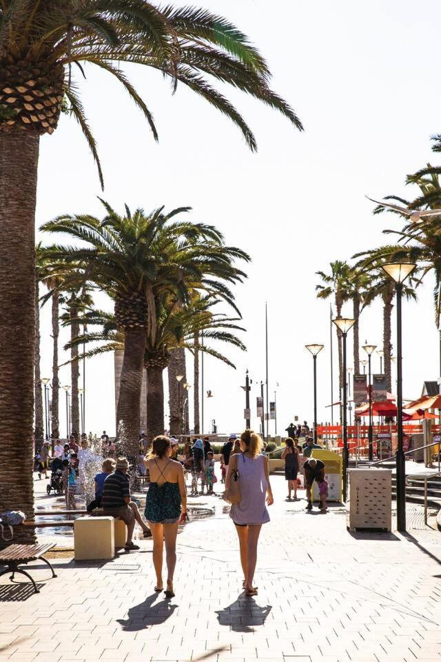 "Ocean Sunset" Glenelg Central Studios エクステリア 写真